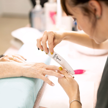 Nails-Maryborough-Chameleon-Skin-and Beauty
